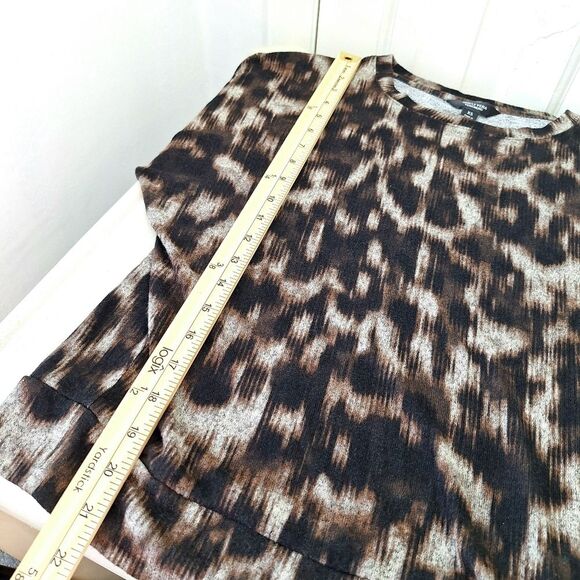 NWT Simply Vera Wang Leopard Print Top with 3/4 Sleeves & Tie Sash Sz XS - Picture 8 of 9